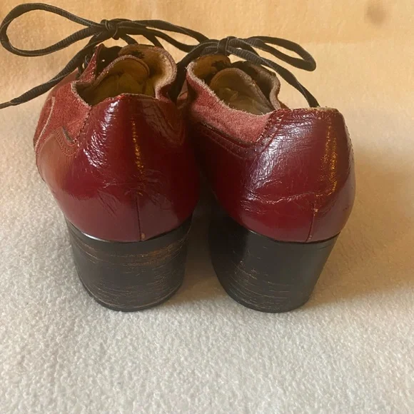 Cranberry leather Vintage Lace-Up saddle shoes - Picture 5 of 6
